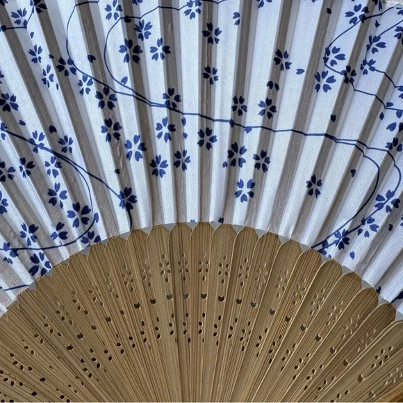 Japanese Fan - Picture 2 of 3